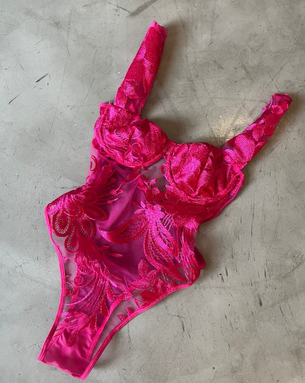 Body Jasmin - Body com bordado floral pink